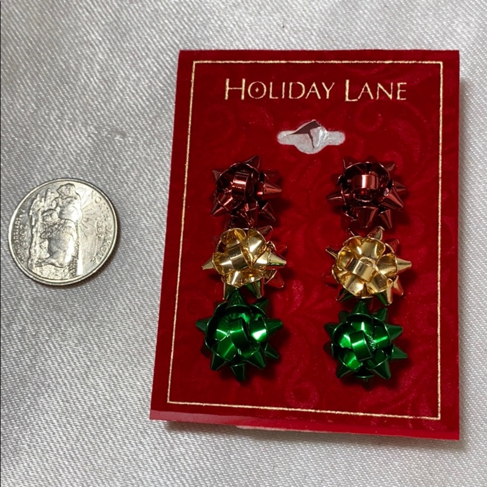 ✅Holiday lane multi bow trio earrings - Picture 3 of 3